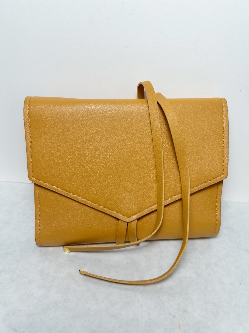 Glass Ladder & Co. Katherine Tech Organizer Roll in Honey-colored Vegan Leather